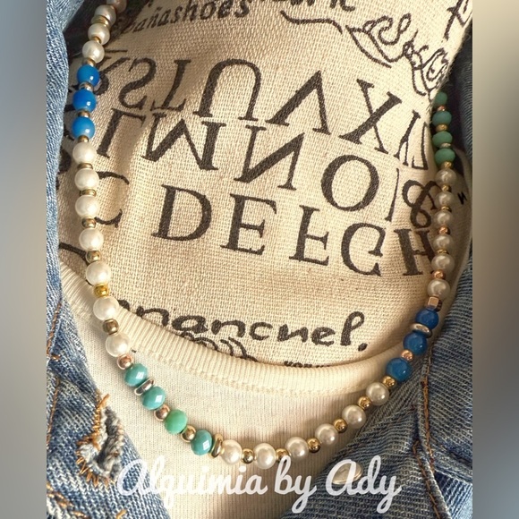 Elegant Pearl and Blue apatite Beaded Necklace - Picture 2 of 4